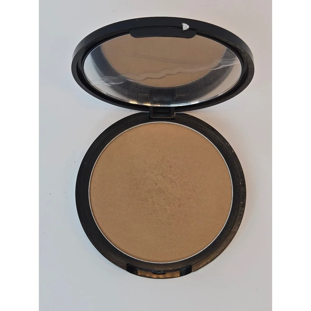 Elizabeth Mott Whatup Beaches Luminous Bronzer Vegan Cruelty-Free Face New